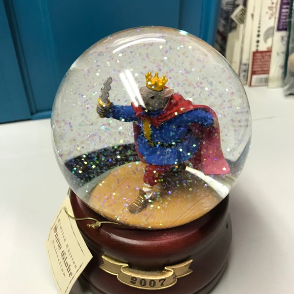 vintage Limited Edition Musical Snow Globe - Picture 3 of 5
